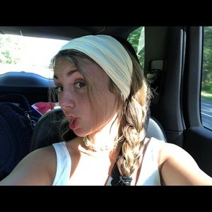 Meet your Posher, Gia